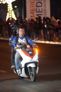 BIB: 
                            <button type="button" onclick="openModal(24302439)" class="btn btn-primary btn-sm float-right btn-popup" data-toggle="modal" data-target=".modal-high-quality">
                        <i class="fas fa-shopping-cart"></i> Add to Cart
                    </button>
                                            <button type="button" onclick="isThisMe(24302439, true)" class="btn btn-success btn-sm float-right btn-popup btn-isme hidden" data-toggle="tooltip" data-placement="bottom" title="นี่คือรูปของคุณใช่ไหม คลิกที่นี่เพื่อเอาเข้าอัลบั้ม">
                        <i class="fas fa-plus"></i> Add to album
                    </button>
                    <button type="button" onclick="isThisMe(24302439, false)" class="btn btn-warning btn-sm float-right btn-popup btn-isnotme hidden">
                        <i class="fas fa-ban"></i> Remove from album
                    </button>